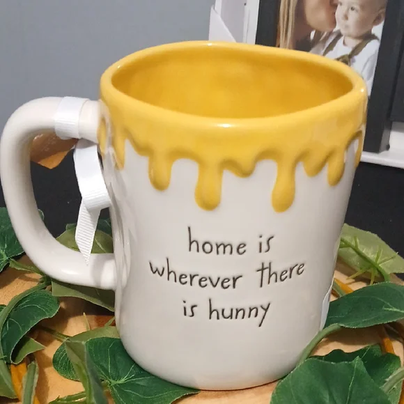 New!! Rae Dunn x Disney Winnie The Pooh Mug with Yellow Honey Drip Design NWT - Picture 5 of 6